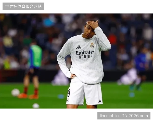 姆巴佩俱乐部赛季防守参与度引忧虑，国家队主帅需平衡其战术自由度